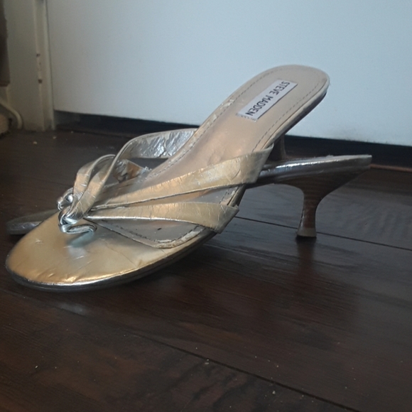 Steve Madden silver small heel sandals - Picture 3 of 7
